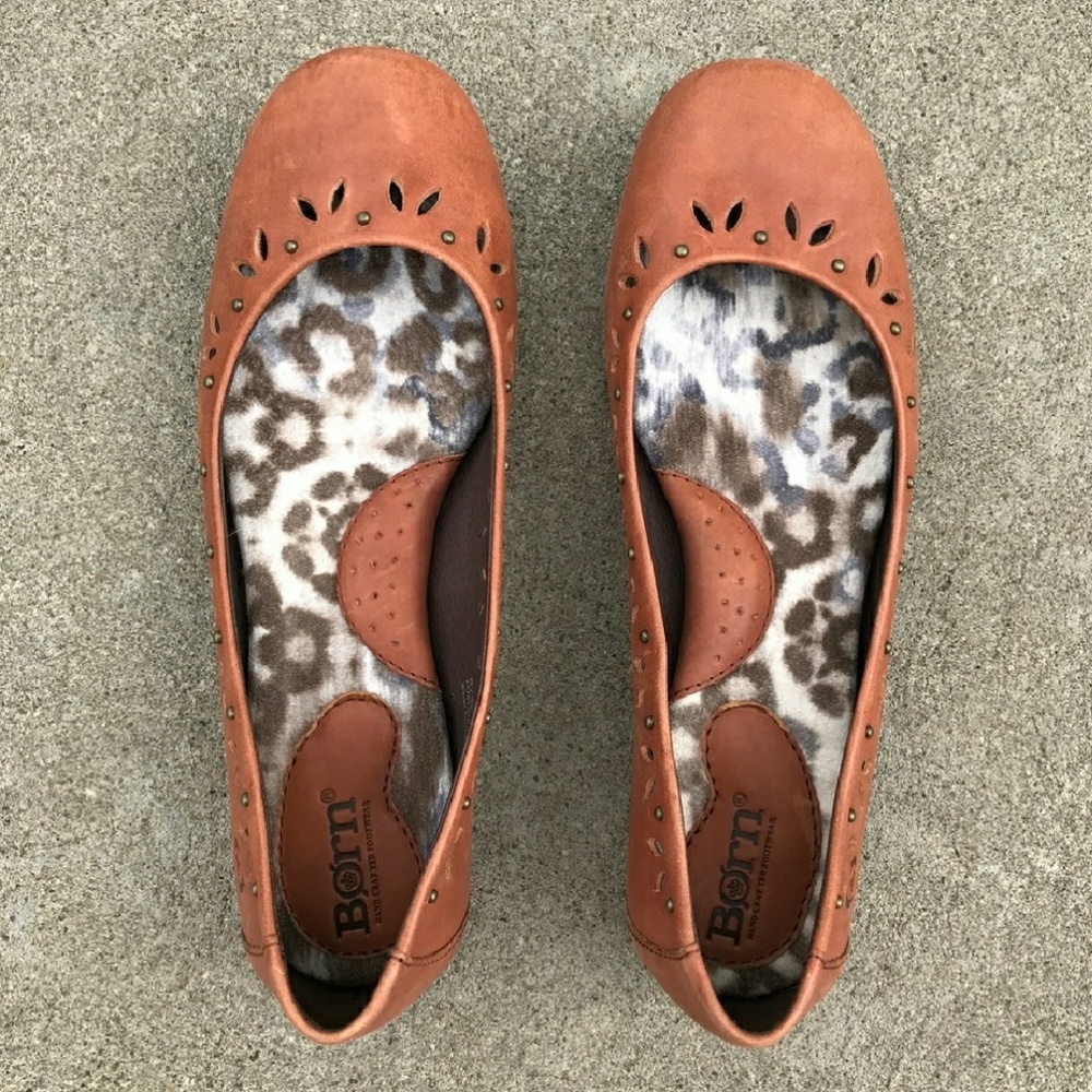 BORN Brown flats
